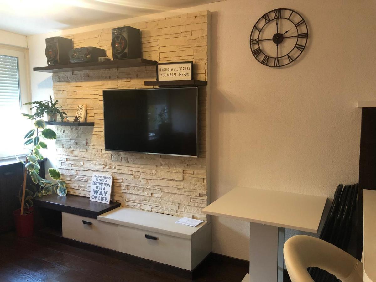 Apartman Mirek Apartment Varazdin Bagian luar foto