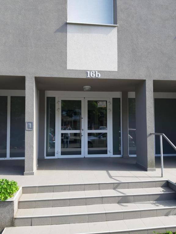Apartman Mirek Apartment Varazdin Bagian luar foto