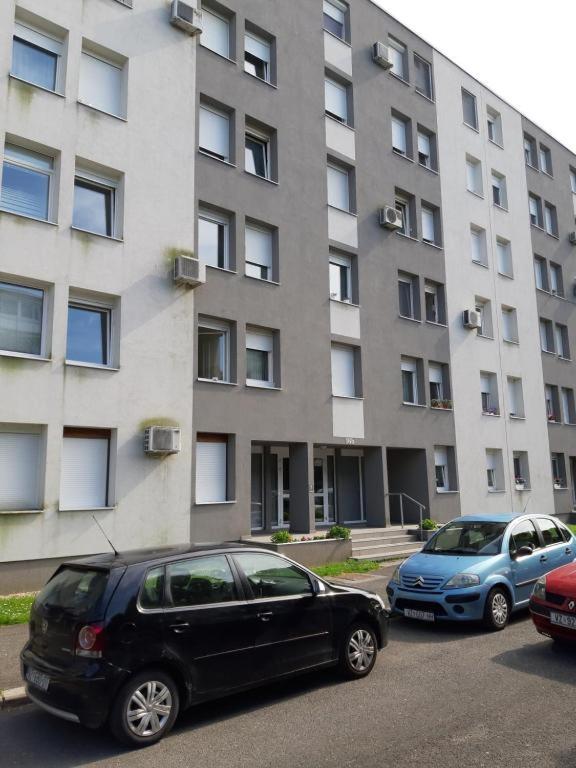 Apartman Mirek Apartment Varazdin Bagian luar foto