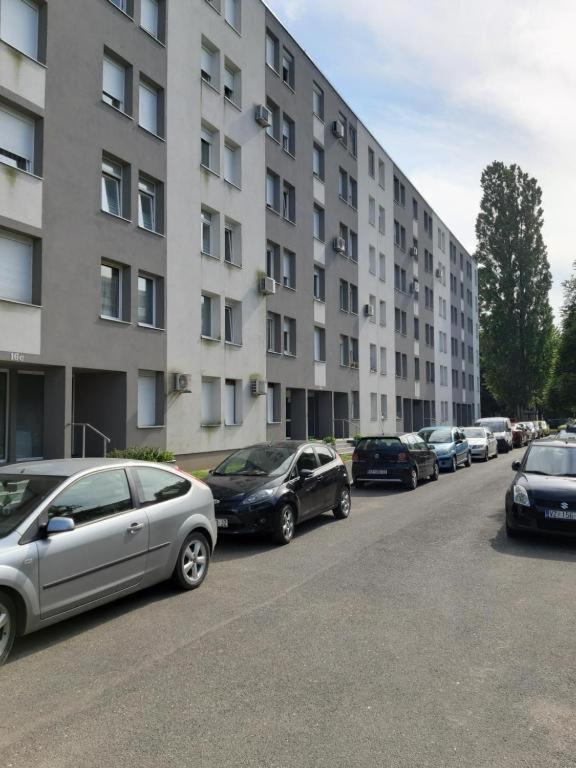Apartman Mirek Apartment Varazdin Bagian luar foto